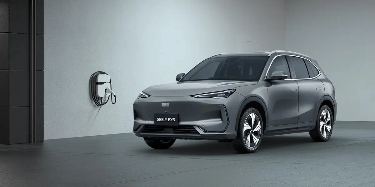 2025-geely-ex5-charging-car-back-catalogue-1