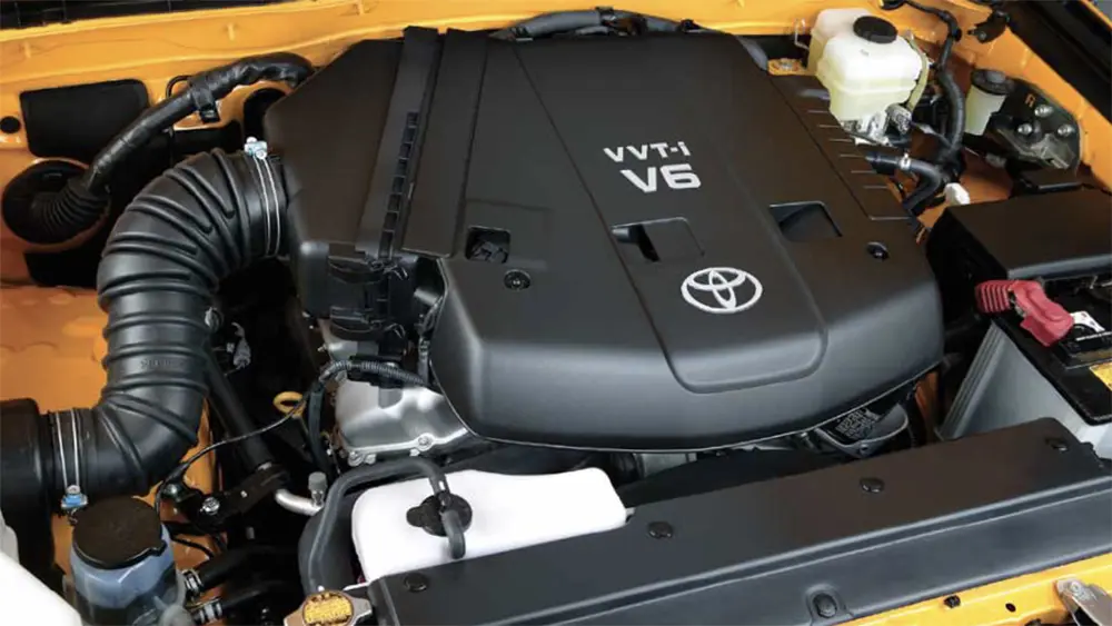 2010-toyota-fj-cruiser-yellow-engine-back-catalogue